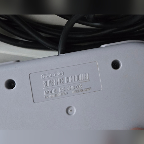 Super Nintendo Snes Controller In Original Box - Picture 5 of 8